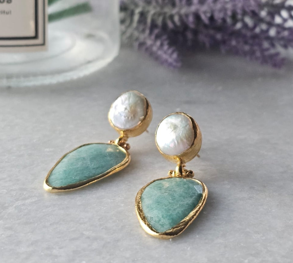 Harika Flat Pearl Earrings